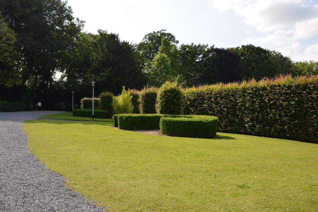 Hotel Haras Des Chartreux Estaimbourg Exterior foto