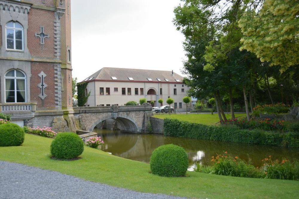Hotel Haras Des Chartreux Estaimbourg Exterior foto